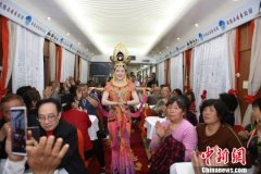 “短途周边游”升温 中铁兰州局多措服务“五一”假期游