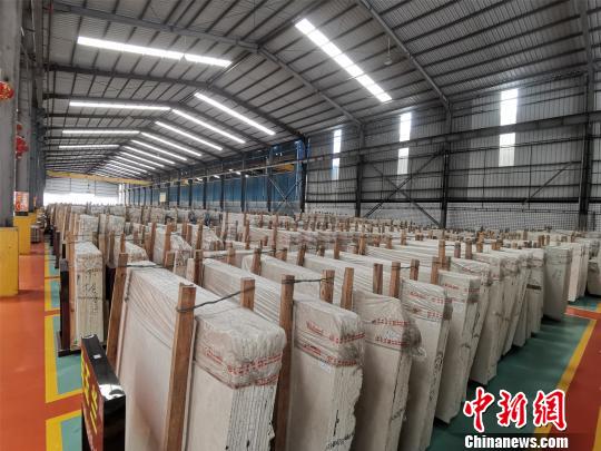 水头石材企业积极走出去，共享“一带一路”发展红利。　陈龙山 摄