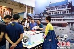 <b>斯里兰卡蓝宝石来“海丝”博览会寻觅中国市场</b>