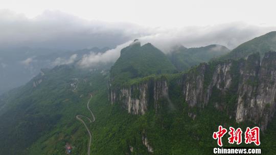 航拍恩施大峡谷景区 郑子颜 摄