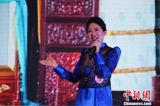 图为参赛选手比赛精彩瞬间。　董亮 摄