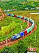 俄罗斯）专线运贸一体化班列运输货值突破3.8亿美元