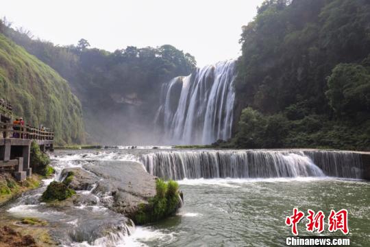 黄果树瀑布。瞿宏伦 摄